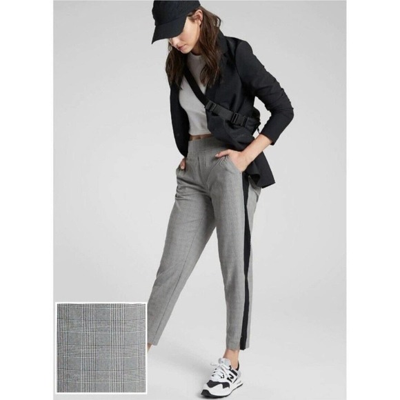 Athleta Gray Cropped Pants - Picture 2 of 13